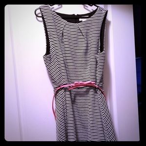 ELLE mid length dress